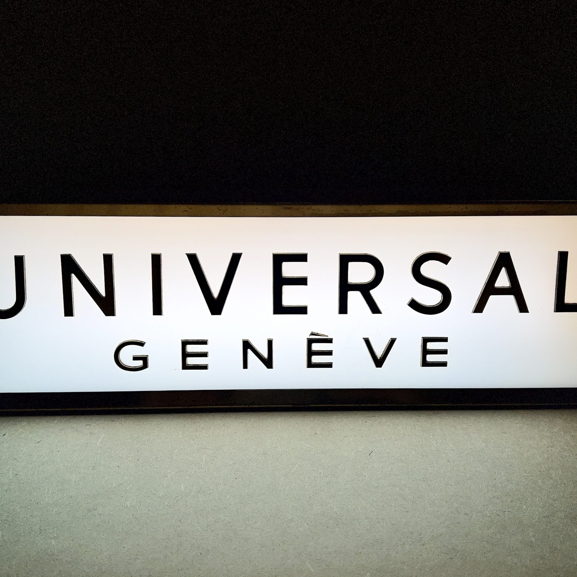 UNIQUE ENSEIGNE LUMINEUSE UNIVERSAL GENÈVE CIRCA 1960 – Image 7