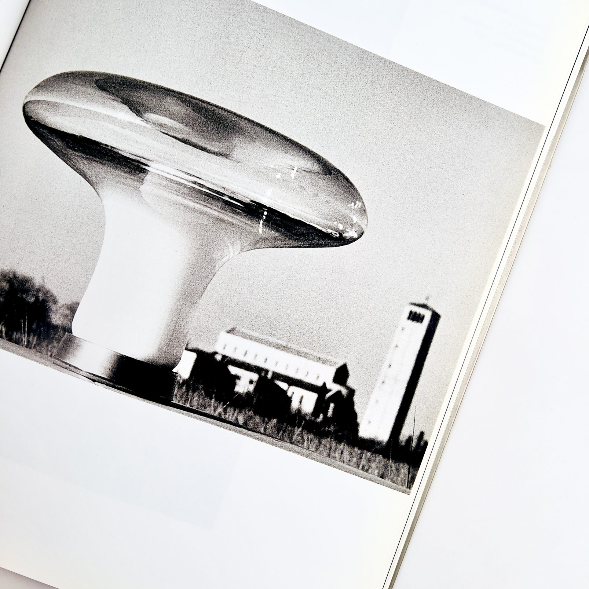 LIVRE ITALIAN LIGHTING DESIGN 1945-2000 – Image 5